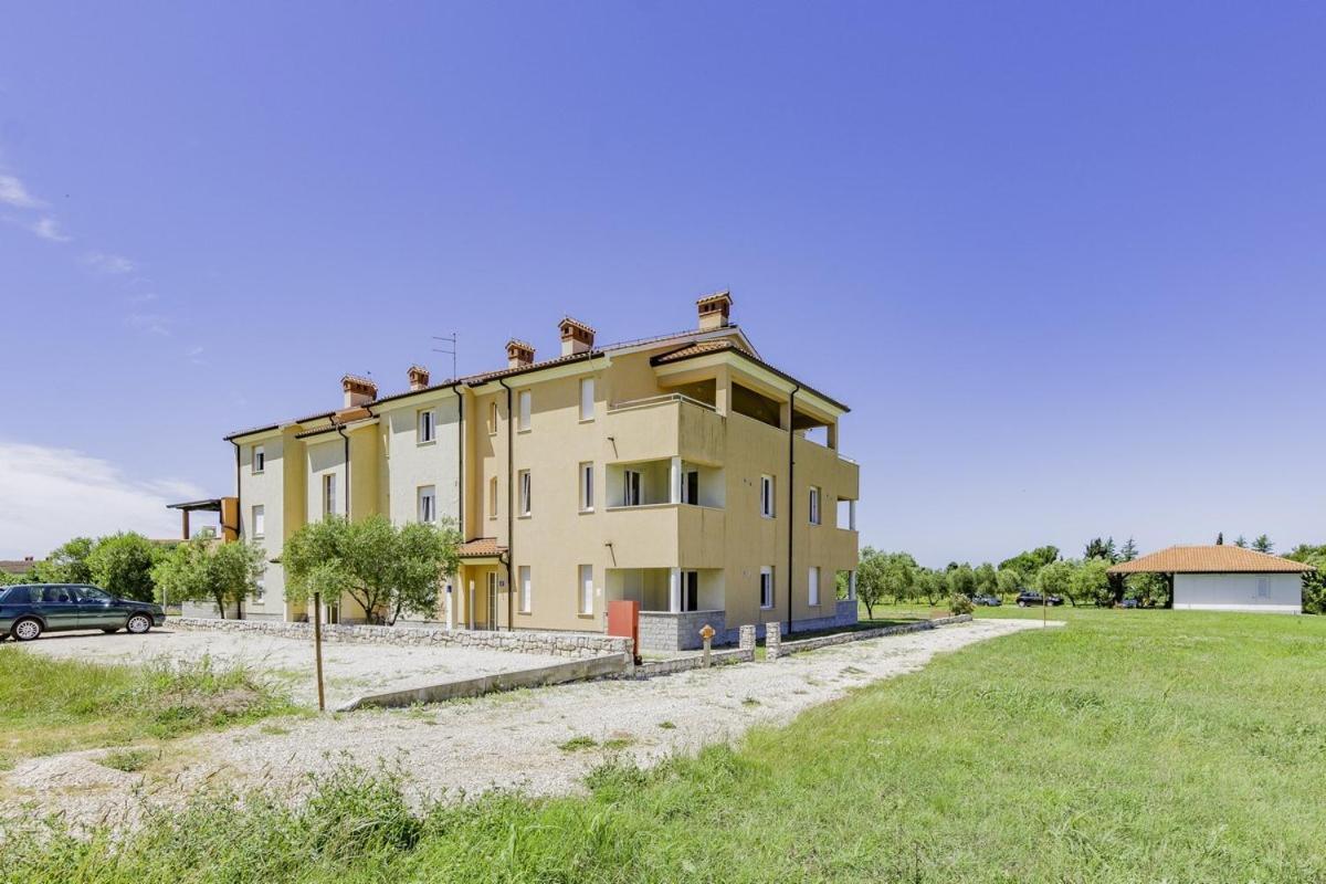 Apartments Monte Rosso Savudrija Exteriör bild