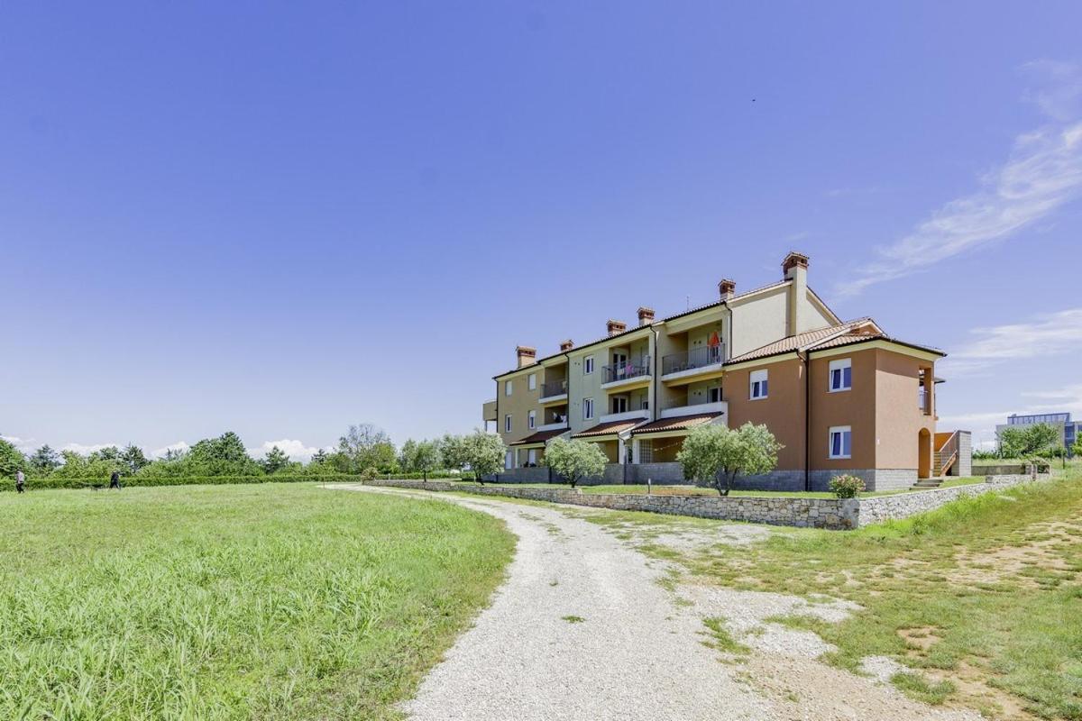 Apartments Monte Rosso Savudrija Exteriör bild